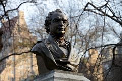 11J Thomas Moore Irish Poet Statue Near The Pond In Central Park Southeast
